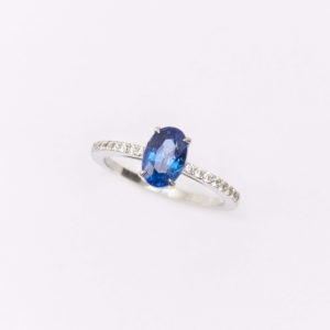 solitaire saphir or blanc