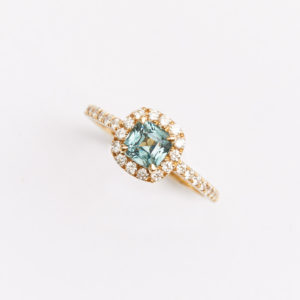 bague or rose saphir vert